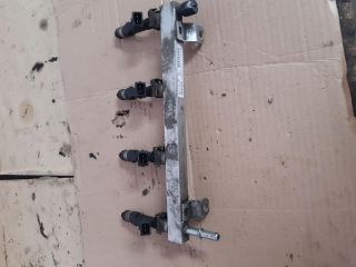 bontott OPEL CORSA D Porlasztó Sor / Híd