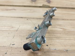 bontott OPEL CORSA D Porlasztó Sor / Híd