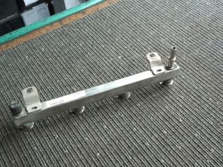 bontott OPEL CORSA D Porlasztó Sor / Híd