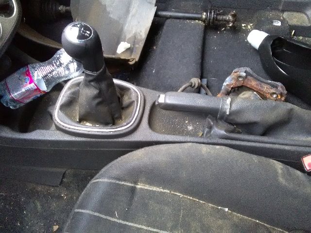 bontott OPEL CORSA D Tankbetöltő Cső (Fém)