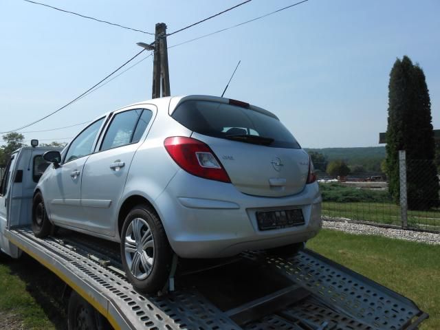 bontott OPEL CORSA D Tanksapka