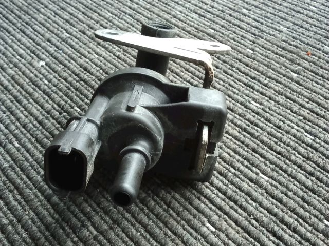 bontott OPEL CORSA D Tankszellőztető Szelep