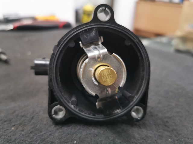 bontott OPEL CORSA D Termosztát