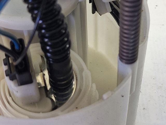 bontott OPEL CORSA D Üzemanyag Szivattyú