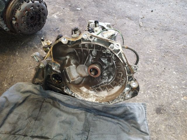 bontott OPEL CORSA D Váltó (Mechanikus)