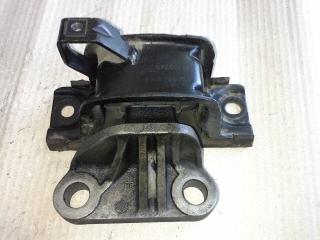 bontott OPEL CORSA D Váltó Tartó Bak (Pozíciófüggetlen)