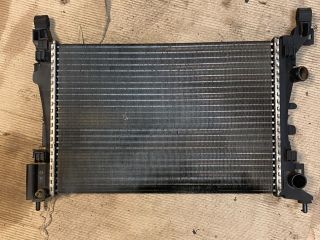 bontott OPEL CORSA D Vízhűtő Radiátor (Klímás)