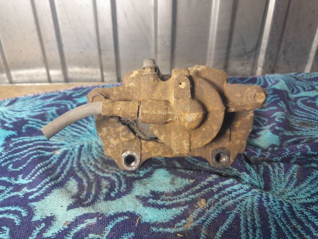 bontott OPEL CORSA D Bal első Féknyereg Munkahengerrel