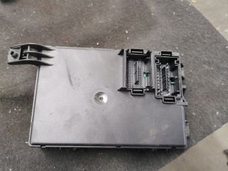 bontott OPEL CORSA D Biztosítéktábla Motortér