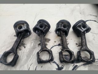 bontott OPEL CORSA D Dugattyú és Hajtókar