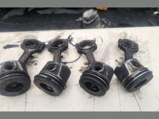 bontott OPEL CORSA D Dugattyú és Hajtókar