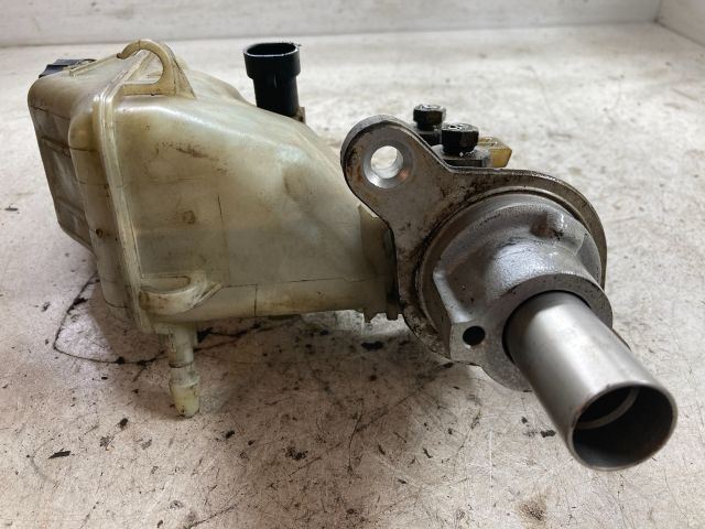 bontott OPEL CORSA D Főfékhenger