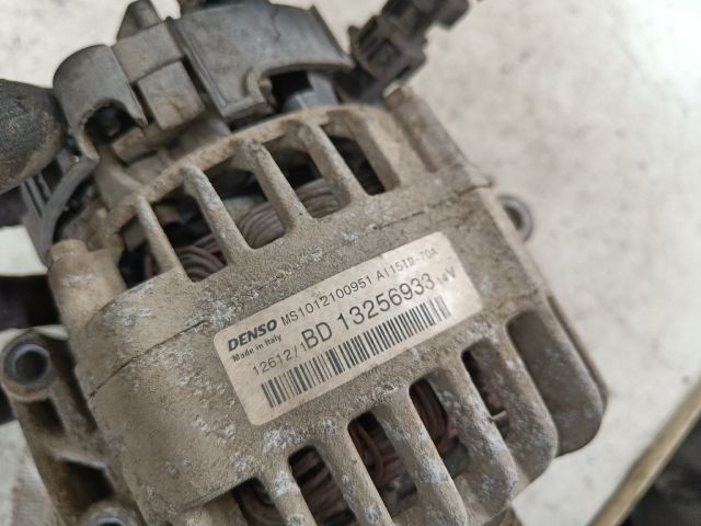 bontott OPEL CORSA D Generátor