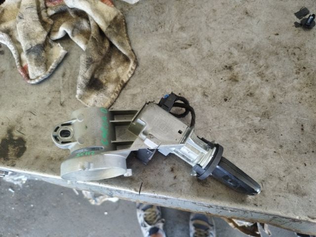 bontott OPEL CORSA D Gyújtáskapcsoló Házzal