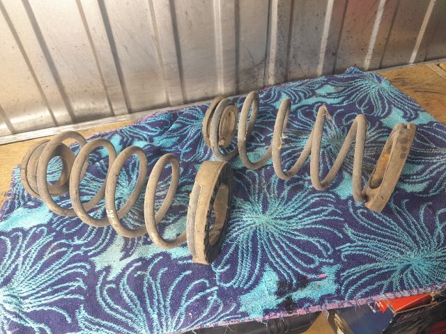 bontott OPEL CORSA D Hátsó Rugó Pár