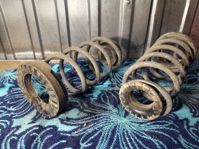 bontott OPEL CORSA D Hátsó Rugó Pár