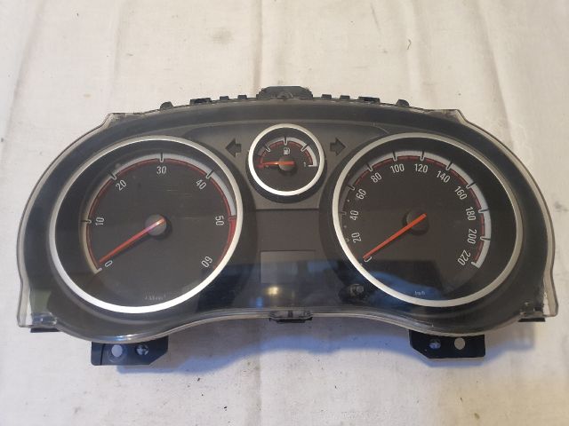 bontott OPEL CORSA D Kilométeróra