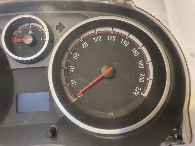 bontott OPEL CORSA D Kilométeróra