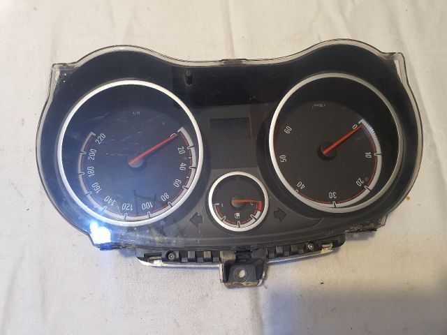 bontott OPEL CORSA D Kilométeróra