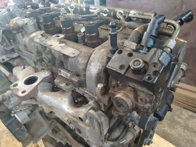 bontott OPEL CORSA D Motor (Fűzött blokk hengerfejjel)