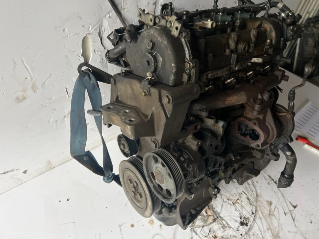 bontott OPEL CORSA D Motor (Fűzött blokk hengerfejjel)