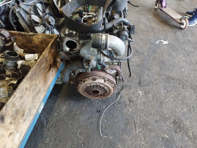 bontott OPEL CORSA D Motor (Fűzött blokk hengerfejjel)