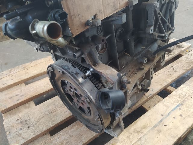 bontott OPEL CORSA D Motor (Fűzött blokk hengerfejjel)