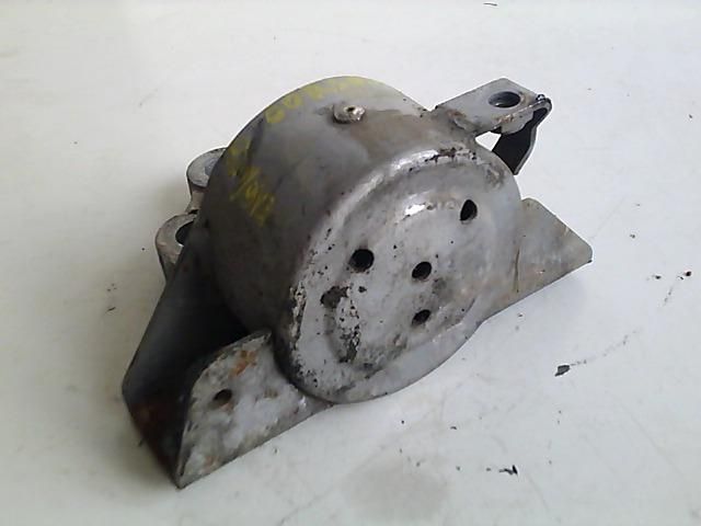 bontott OPEL CORSA D Motor Tartó Bak (Fém)