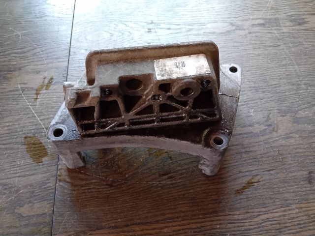 bontott OPEL CORSA D Motor Tartó Bak (Fém)