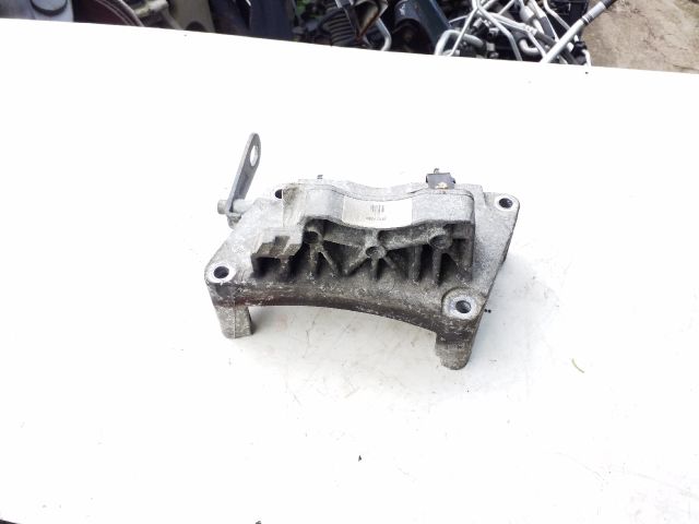 bontott OPEL CORSA D Motor Tartó Bak (Fém)