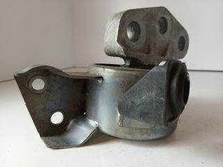 bontott OPEL CORSA D Motor Tartó Bak Jobb