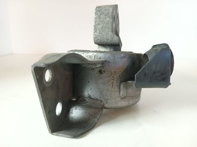 bontott OPEL CORSA D Motor Tartó Bak Jobb