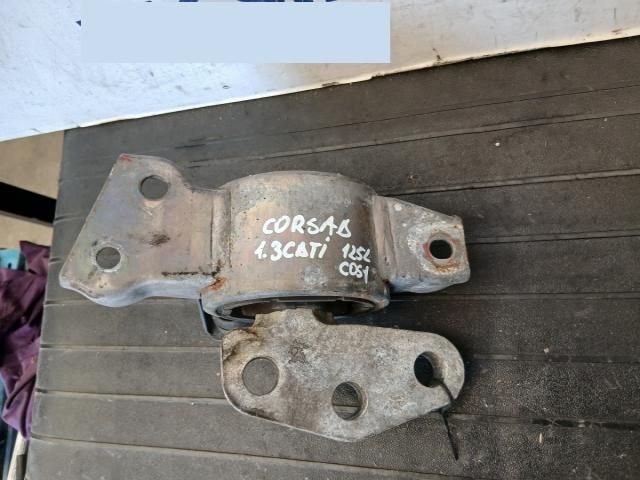 bontott OPEL CORSA D Motor Tartó Bak (Pozíciófüggetlen)
