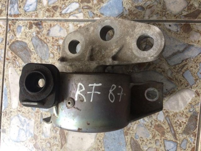 bontott OPEL CORSA D Motor Tartó Bak (Pozíciófüggetlen)