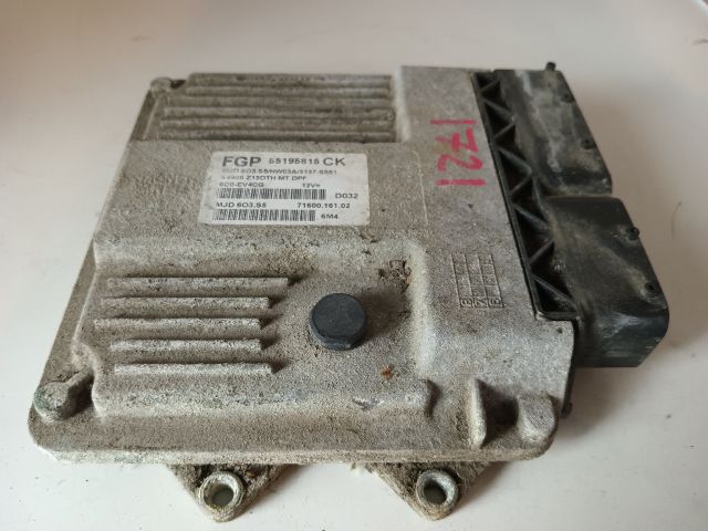 bontott OPEL CORSA D Motorvezérlő