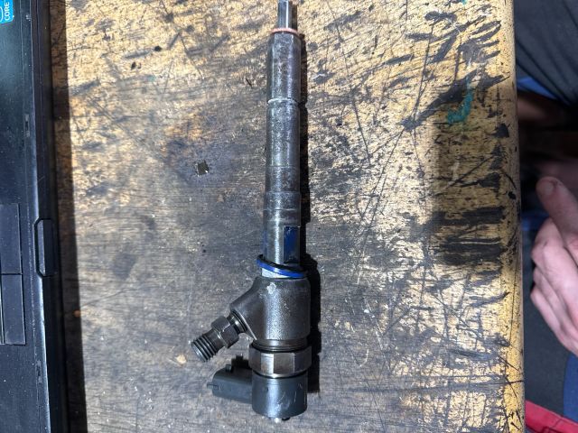 bontott OPEL CORSA D Porlasztó (1 db)