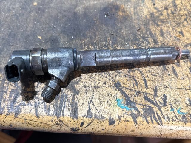 bontott OPEL CORSA D Porlasztó (1 db)