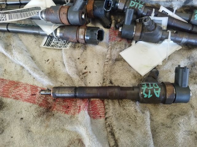 bontott OPEL CORSA D Porlasztó (1 db)