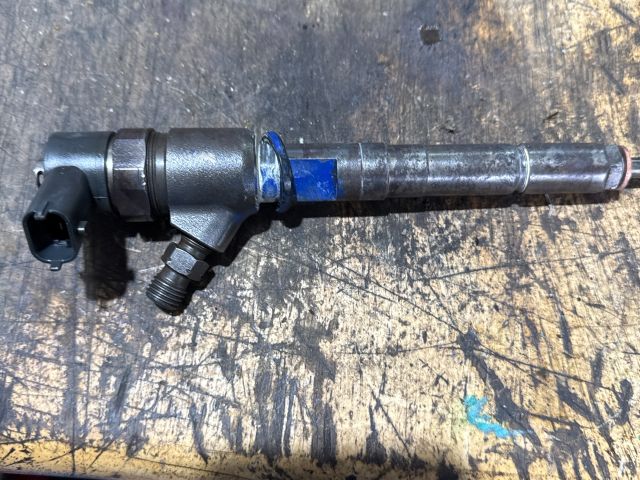 bontott OPEL CORSA D Porlasztó (1 db)