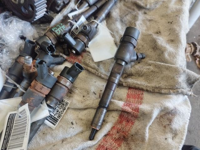 bontott OPEL CORSA D Porlasztó (1 db)