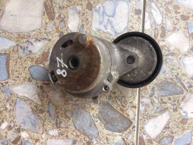 bontott OPEL CORSA D Szíjfeszítő Görgő