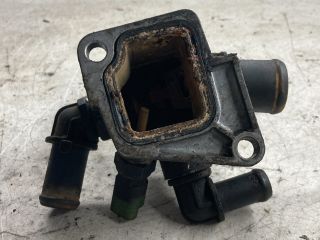 bontott OPEL CORSA D Termosztátház