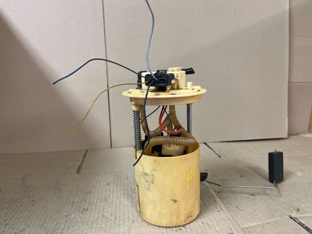 bontott OPEL CORSA D Üzemanyag Szivattyú