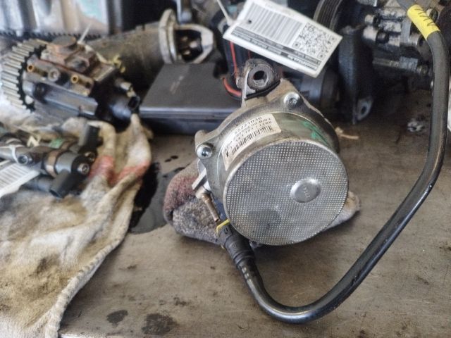 bontott OPEL CORSA D Vákumpumpa