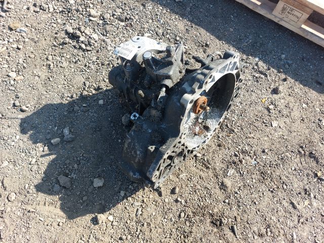 bontott OPEL CORSA D Váltó (Mechanikus)