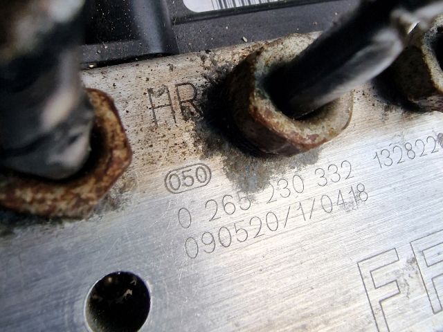 bontott OPEL CORSA D ABS Kocka