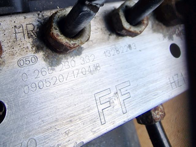 bontott OPEL CORSA D ABS Kocka