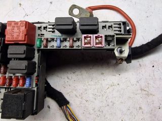 bontott OPEL CORSA D Biztosítéktábla Motortér