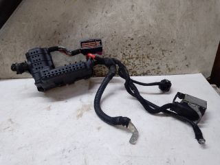 bontott OPEL CORSA D Biztosítéktábla Motortér