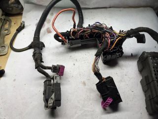 bontott OPEL CORSA D Biztosítéktábla Motortér